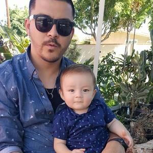 Meet your Posher, Cesar